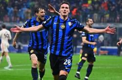 虎扑-国米转会窗风波不断！帕瓦尔被迫离队，博尼拒那不勒斯加盟，齐沃引援仍留遗憾