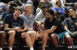 虎扑中国-黄蜂队传聞(wén)：夏洛特裁掉斯宾塞·丁威迪，原因竟是940万美元