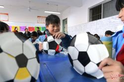 虎扑首页-世界足球日 校园足球热