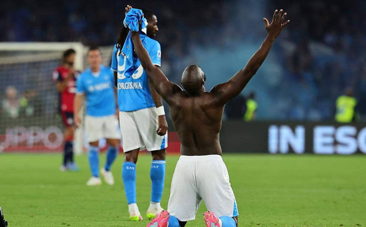 那不勒斯转会策略调整：瞄准AC米兰中锋