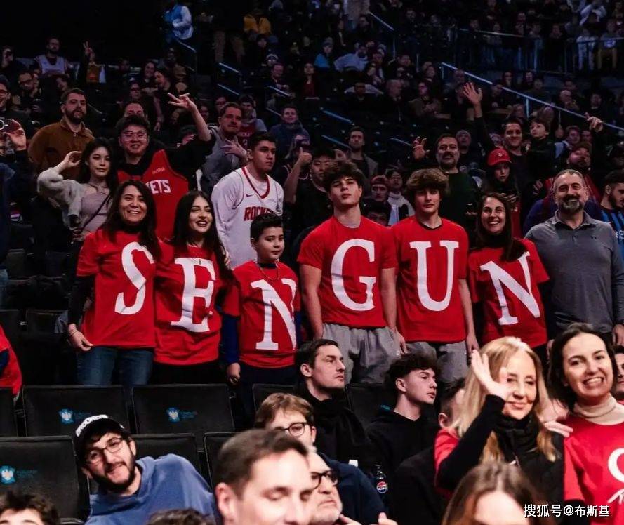 16+8+7首战完爆波津！申京创土耳其篮球史纪录，NBA官方亲自点赞