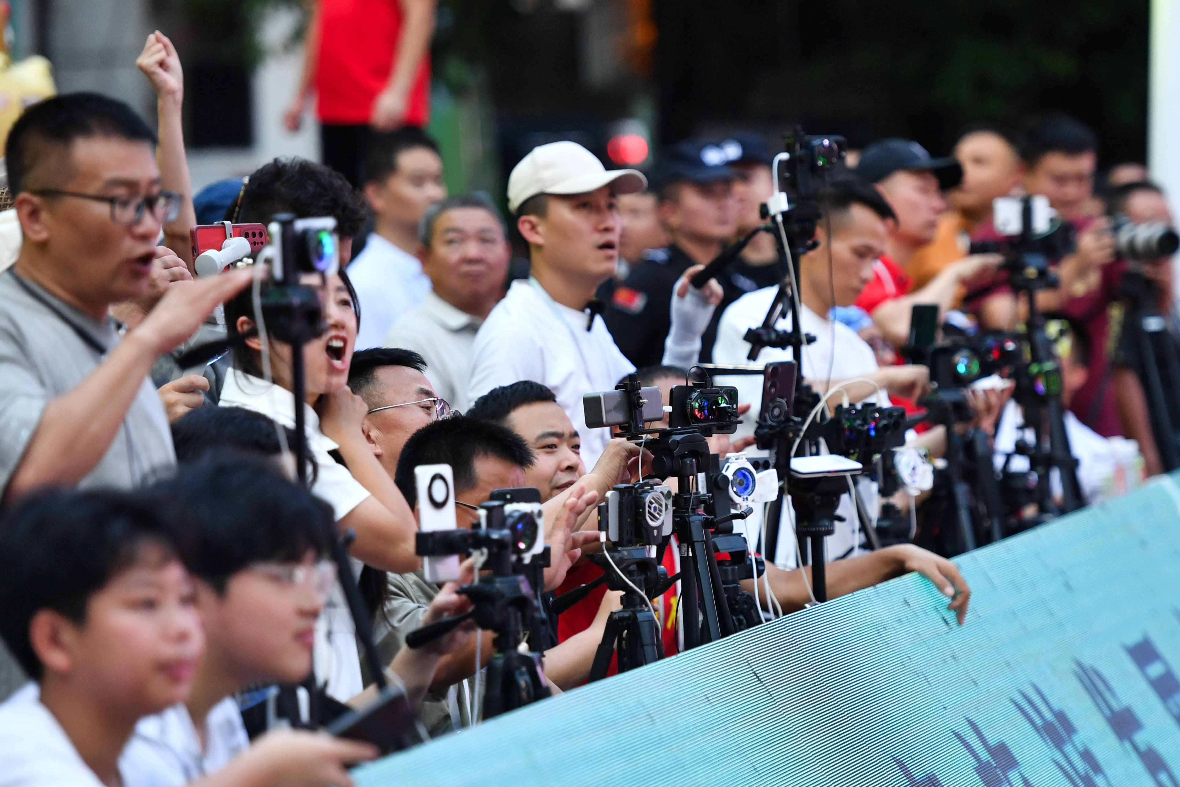 （体育）篮球——2025年全国和美乡村篮球大赛南部赛区落幕