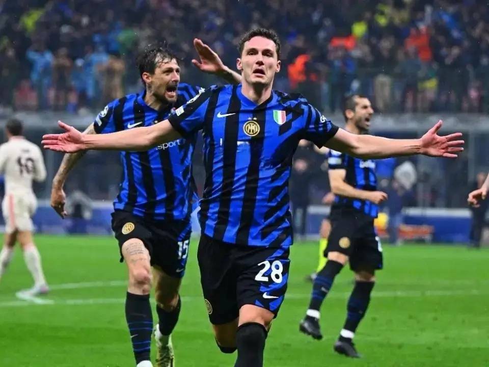 国米转会窗风波不断！帕瓦尔被迫离队，博尼拒那不勒斯加盟，齐沃引援仍留遗憾