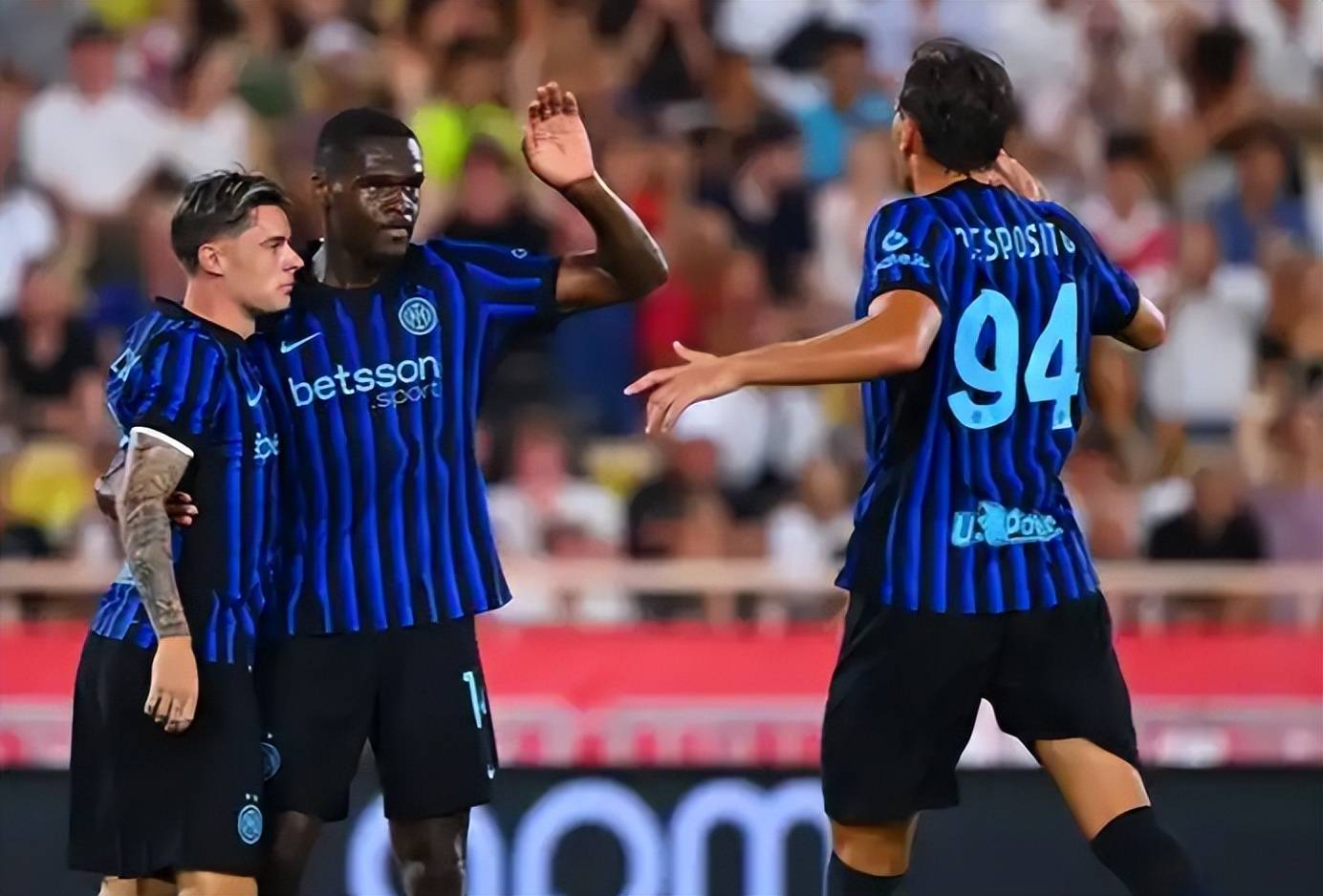 国米转会窗风波不断！帕瓦尔被迫离队，博尼拒那不勒斯加盟，齐沃引援仍留遗憾