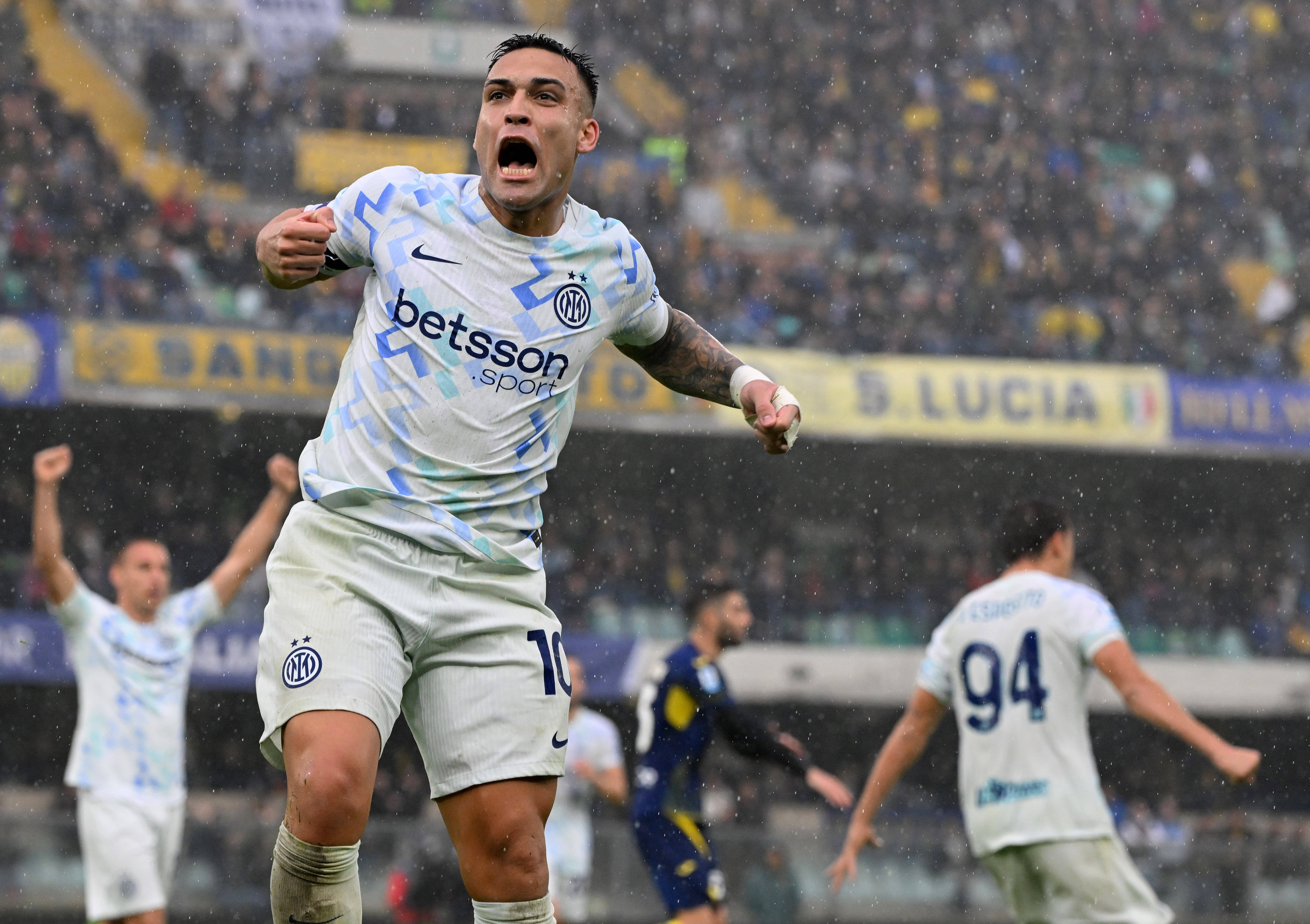 （体育）足球——意甲：国际米兰胜维罗纳