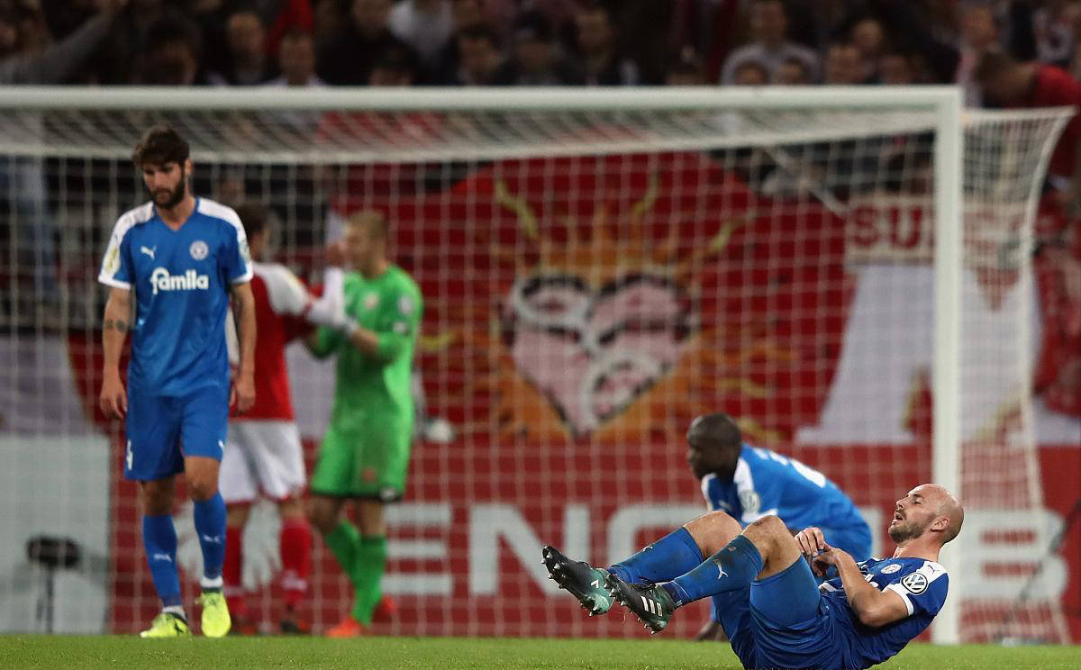 普鲁士明斯特遭遇连败，荷尔斯泰因基尔能否再次获胜？