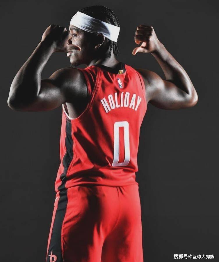 申京缺战，火箭队重组10人轮换！29岁射手获重用，饼皇对交易说不