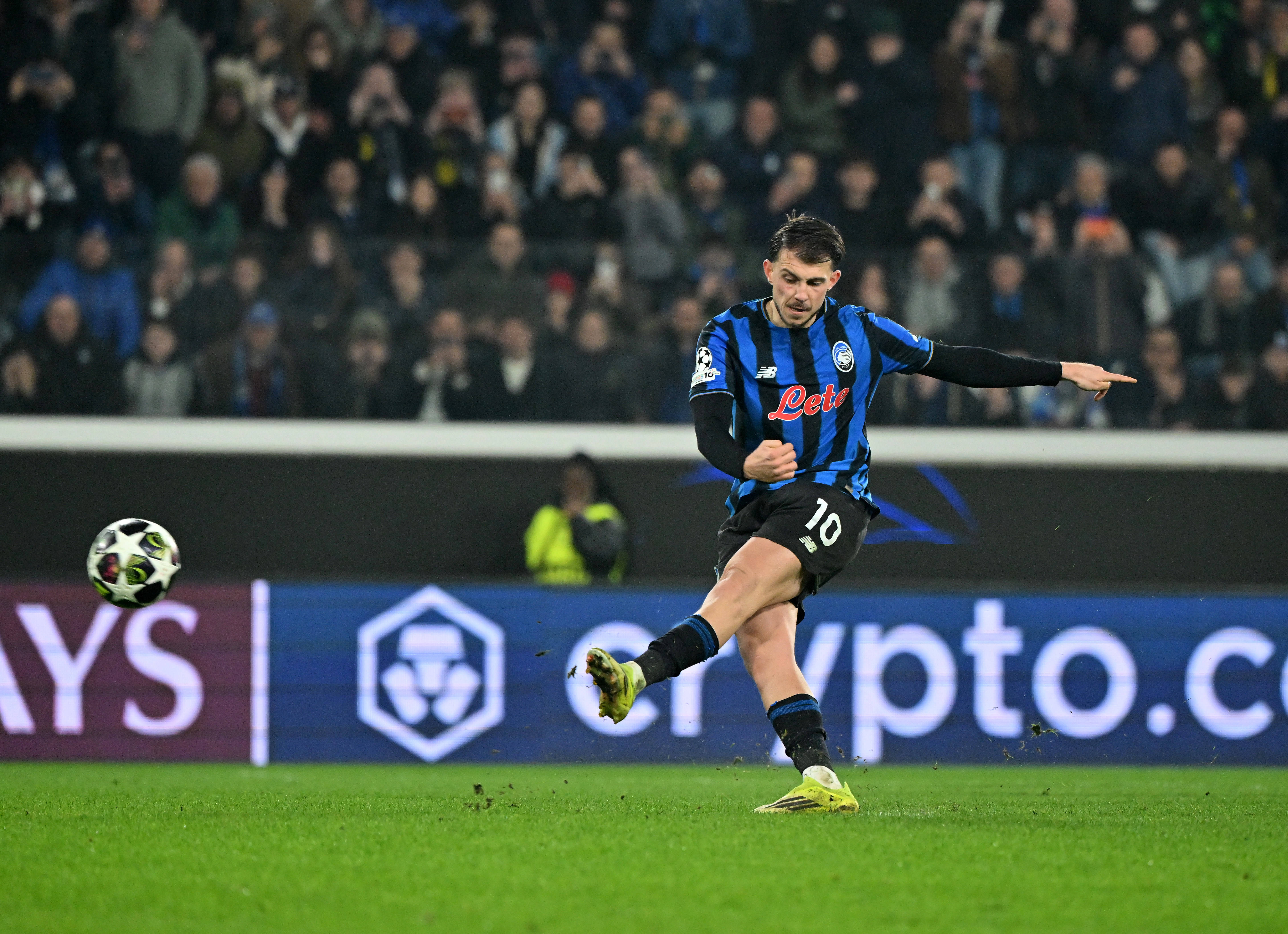 （体育）足球——欧冠：亚特兰大胜多特蒙德