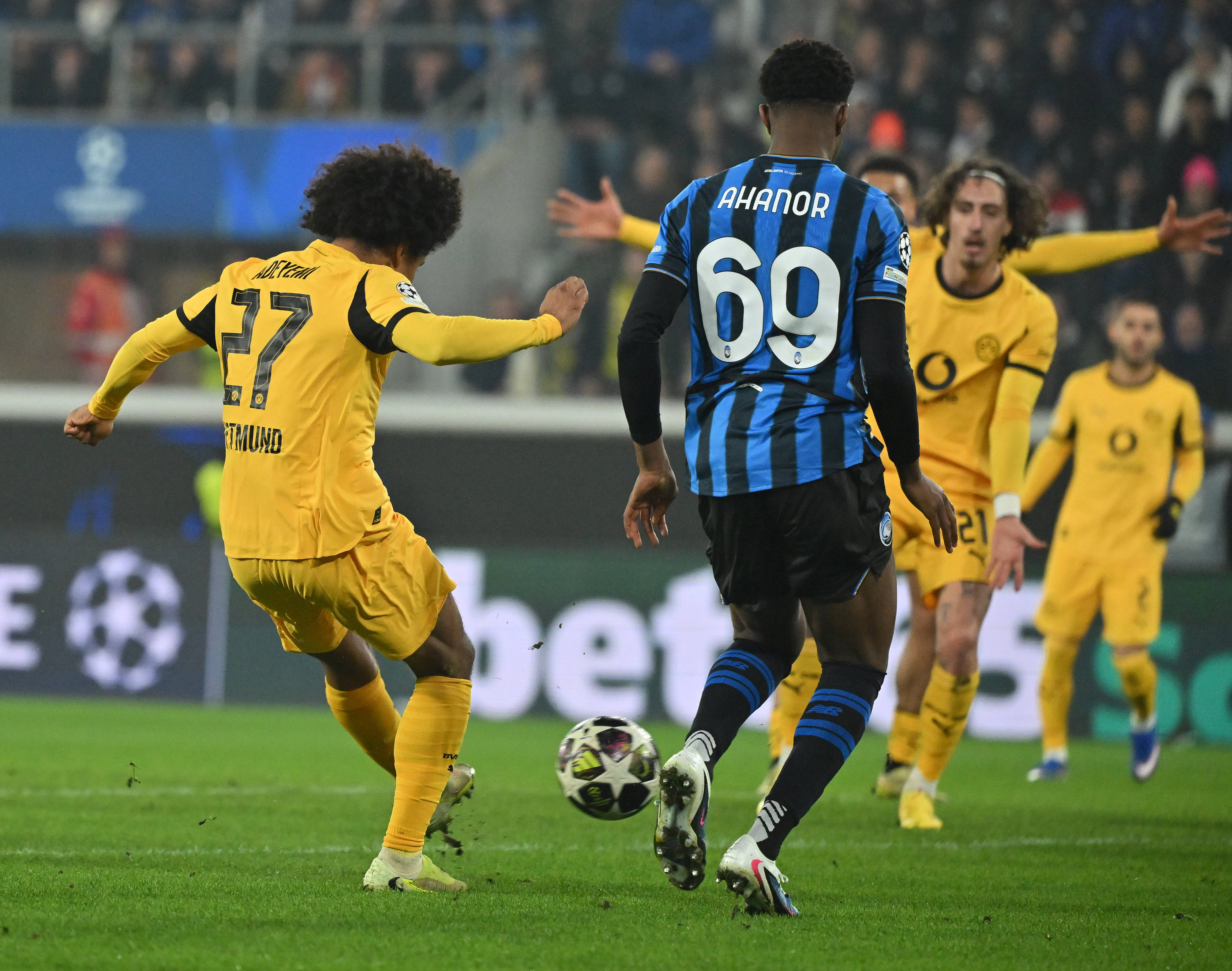 （体育）足球——欧冠：亚特兰大胜多特蒙德